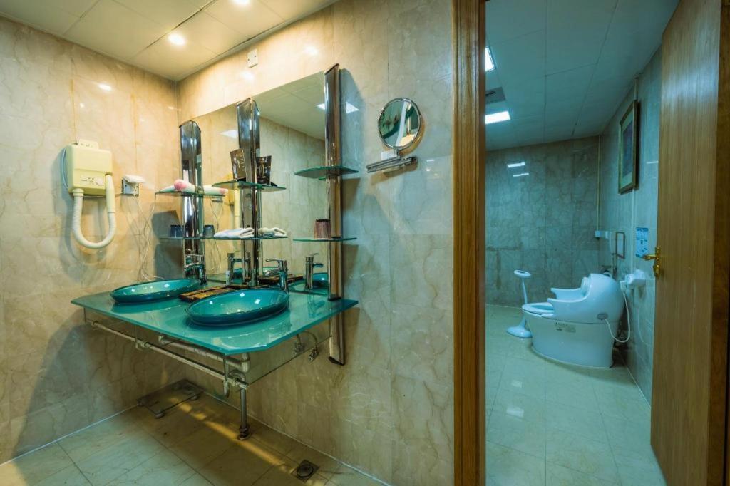Qingdao Royal Garden Hotel Exteriör bild
