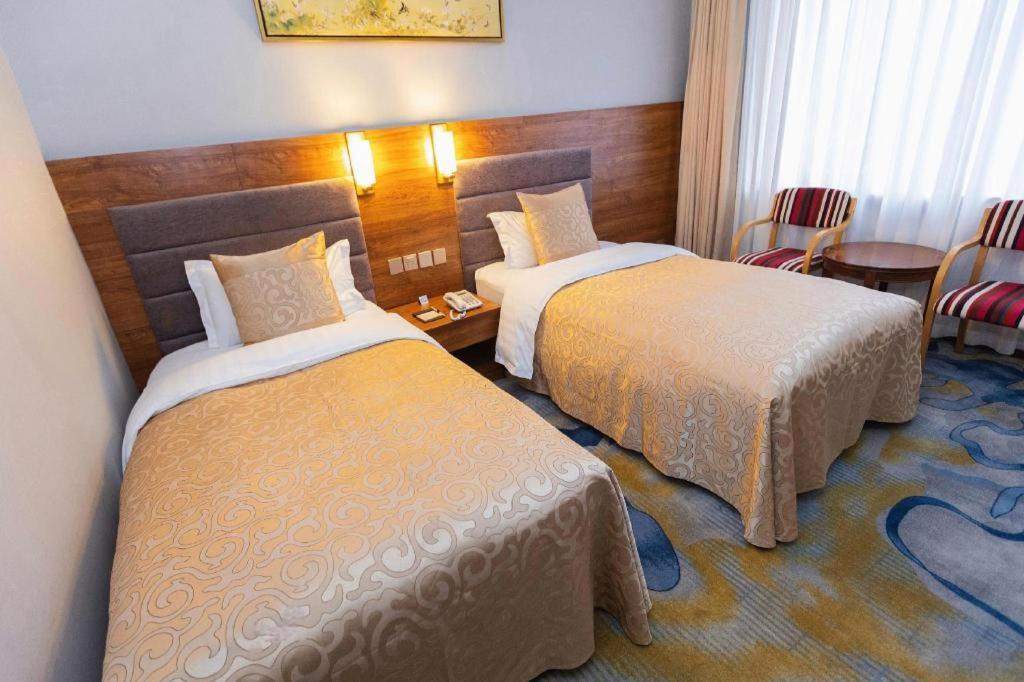 Qingdao Royal Garden Hotel Exteriör bild
