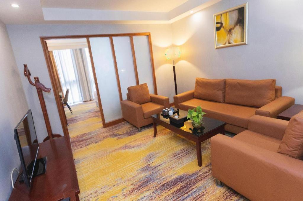 Qingdao Royal Garden Hotel Exteriör bild