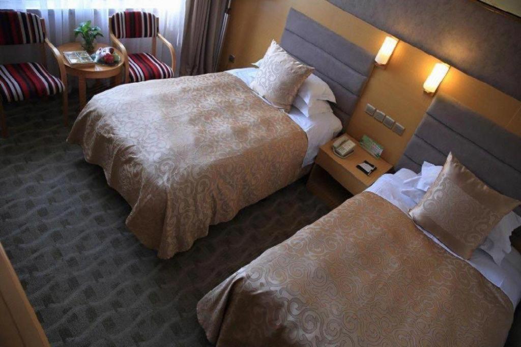 Qingdao Royal Garden Hotel Exteriör bild