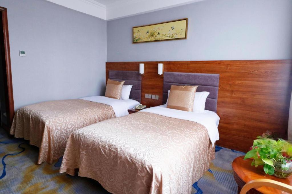 Qingdao Royal Garden Hotel Exteriör bild