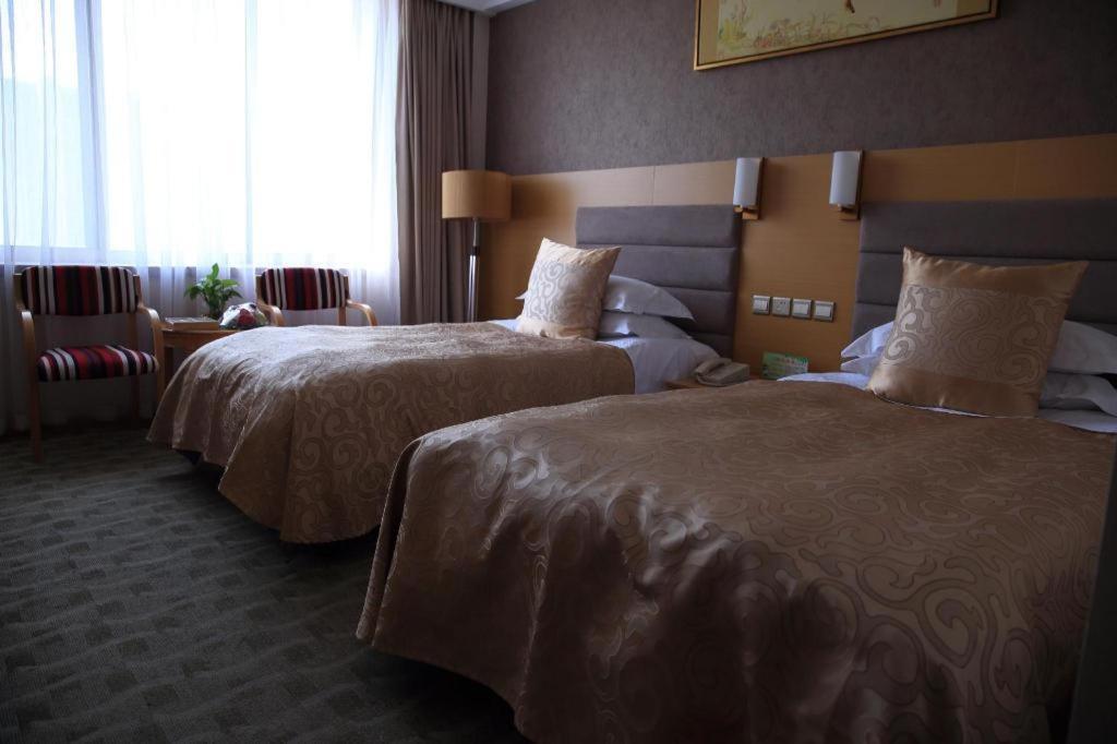 Qingdao Royal Garden Hotel Exteriör bild