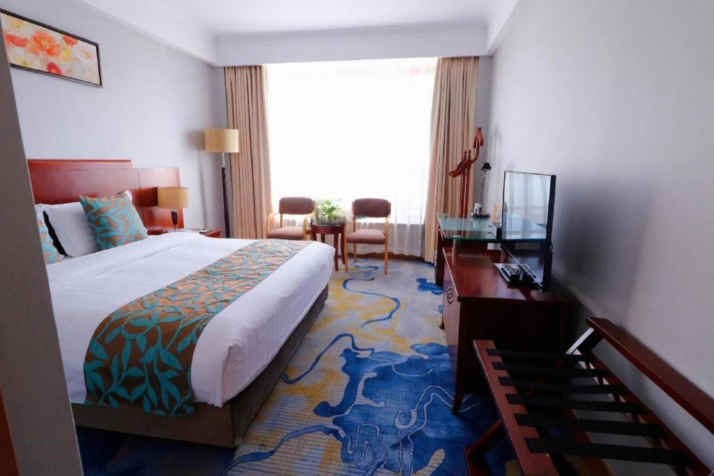 Qingdao Royal Garden Hotel Exteriör bild