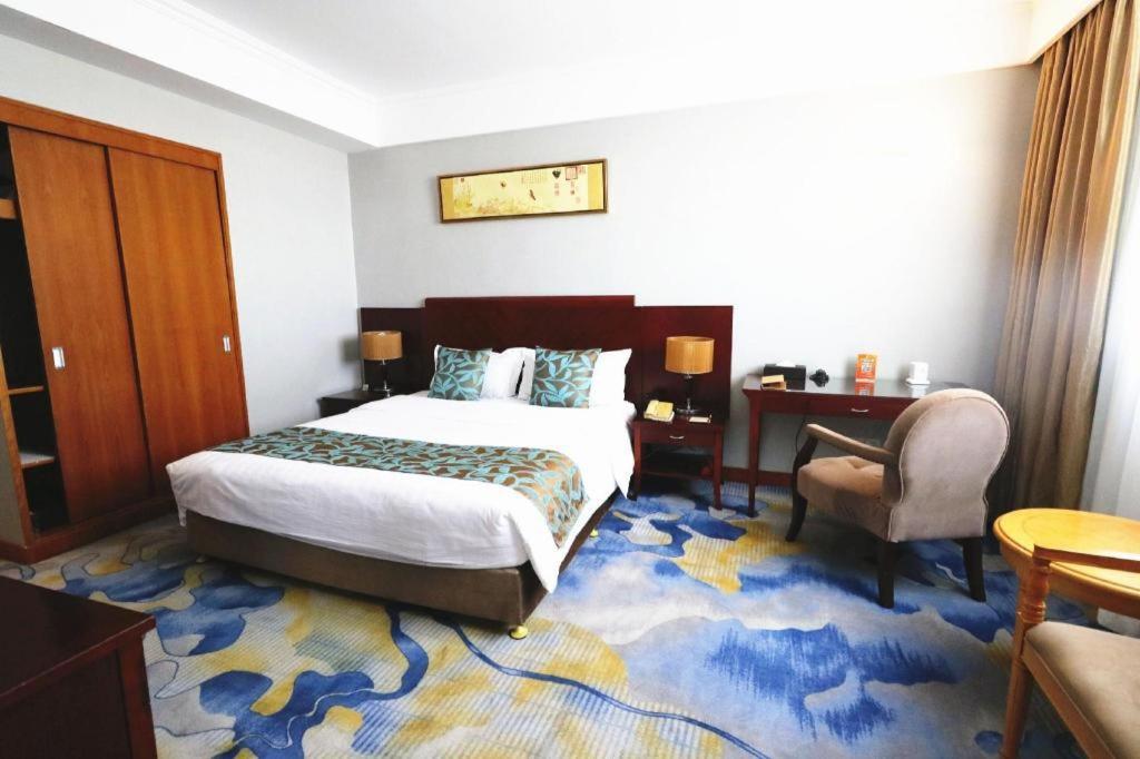Qingdao Royal Garden Hotel Exteriör bild