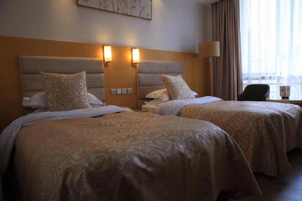 Qingdao Royal Garden Hotel Exteriör bild