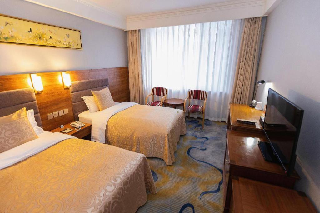 Qingdao Royal Garden Hotel Exteriör bild
