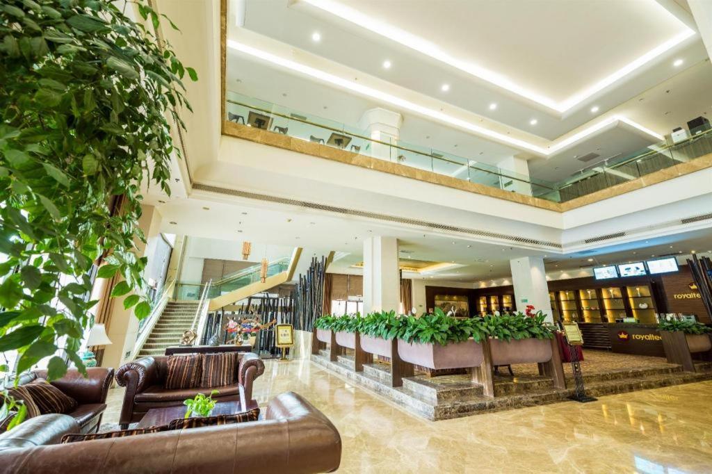 Qingdao Royal Garden Hotel Exteriör bild