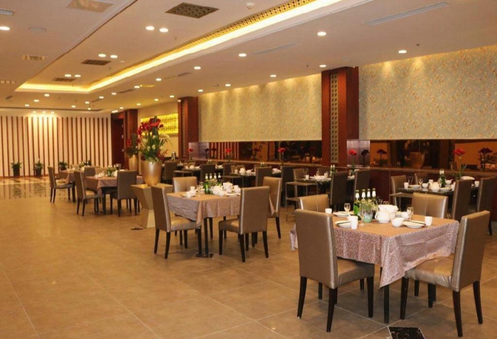 Qingdao Royal Garden Hotel Exteriör bild